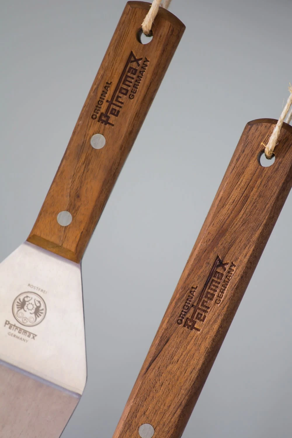 Petromax Grill-& Pfannenwender Mit Kurzgriff In Silber 5 Petromax Grill-& Pfannenwender Mit Kurzgriff In Silber – Bild 3